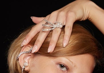 Esta es la única tendencia de uñas que seguiré: el efecto uña desnuda, el favorito de las mujeres elegantes.